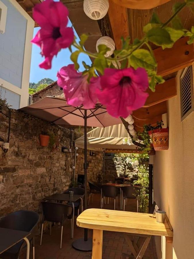 Hotel La Plaza Proaza Εξωτερικό φωτογραφία