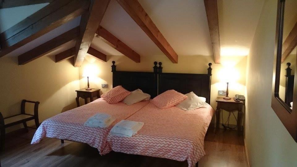 Hotel La Plaza Proaza Εξωτερικό φωτογραφία